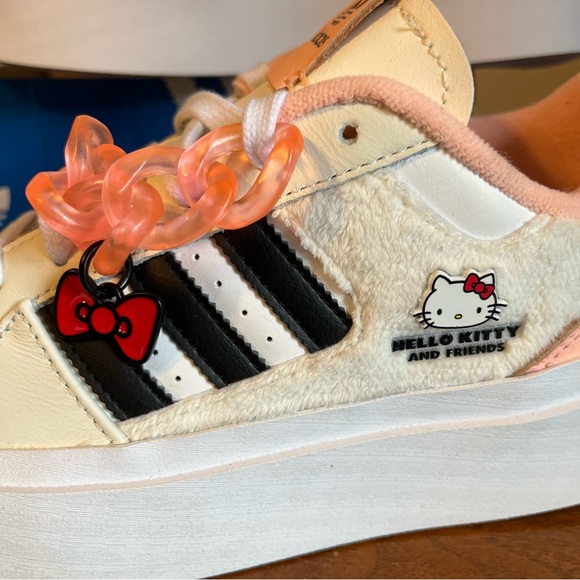ADIDAS x HELLO KITTY Forum Bonega Shoes - Picture 5 of 16